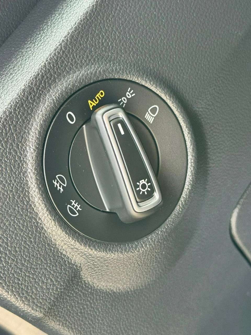 Volkswagen T-Roc - Zdjęcie 33