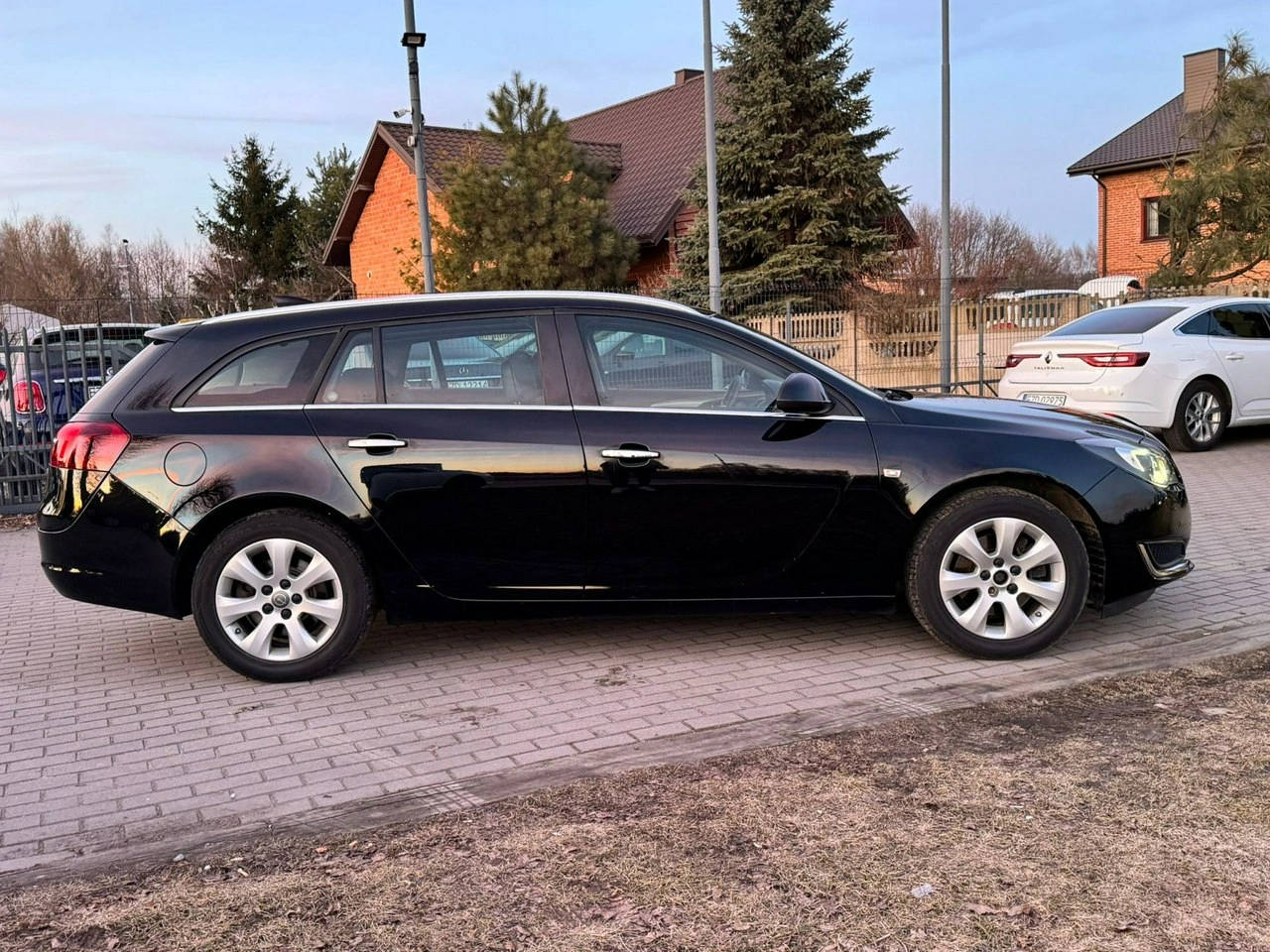Opel Insignia - Zdjęcie 9