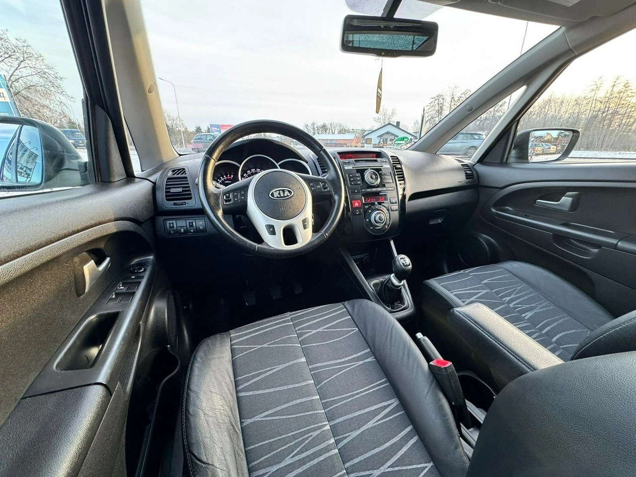 Kia Venga - Zdjęcie 24