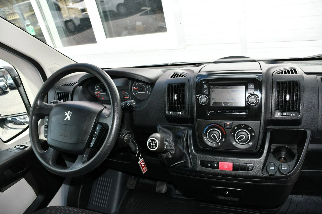Peugeot Boxer - Zdjęcie 22