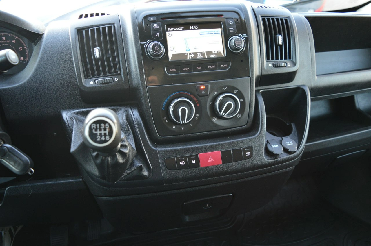 Peugeot Boxer - Zdjęcie 23