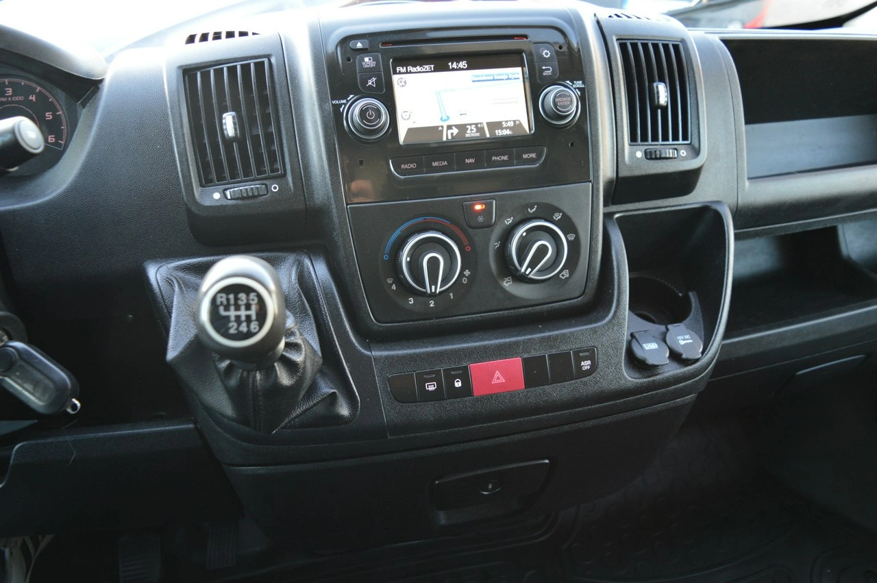 Peugeot Boxer - Zdjęcie 24