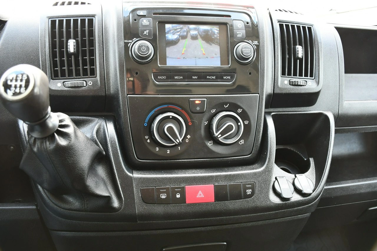 Peugeot Boxer - Zdjęcie 23