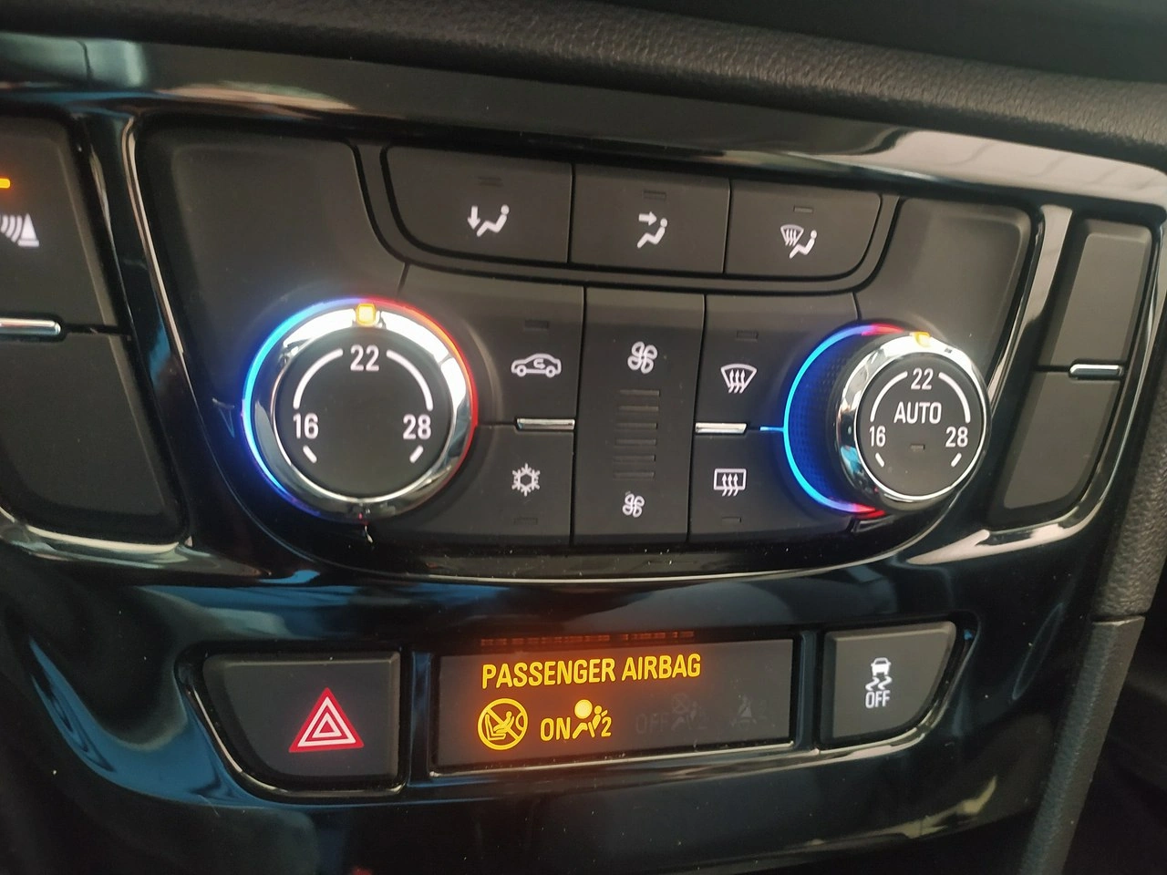 Opel Mokka - Zdjęcie 15