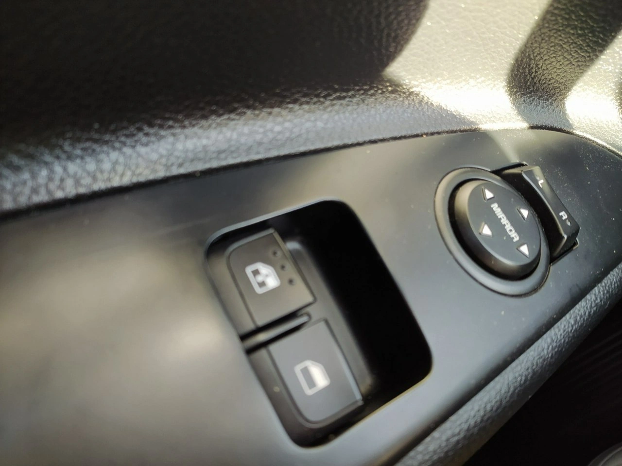 Kia Rio - Zdjęcie 9