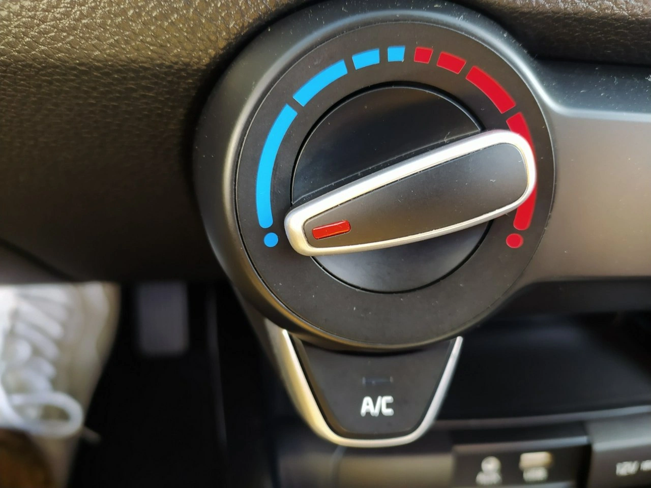 Kia Rio - Zdjęcie 10