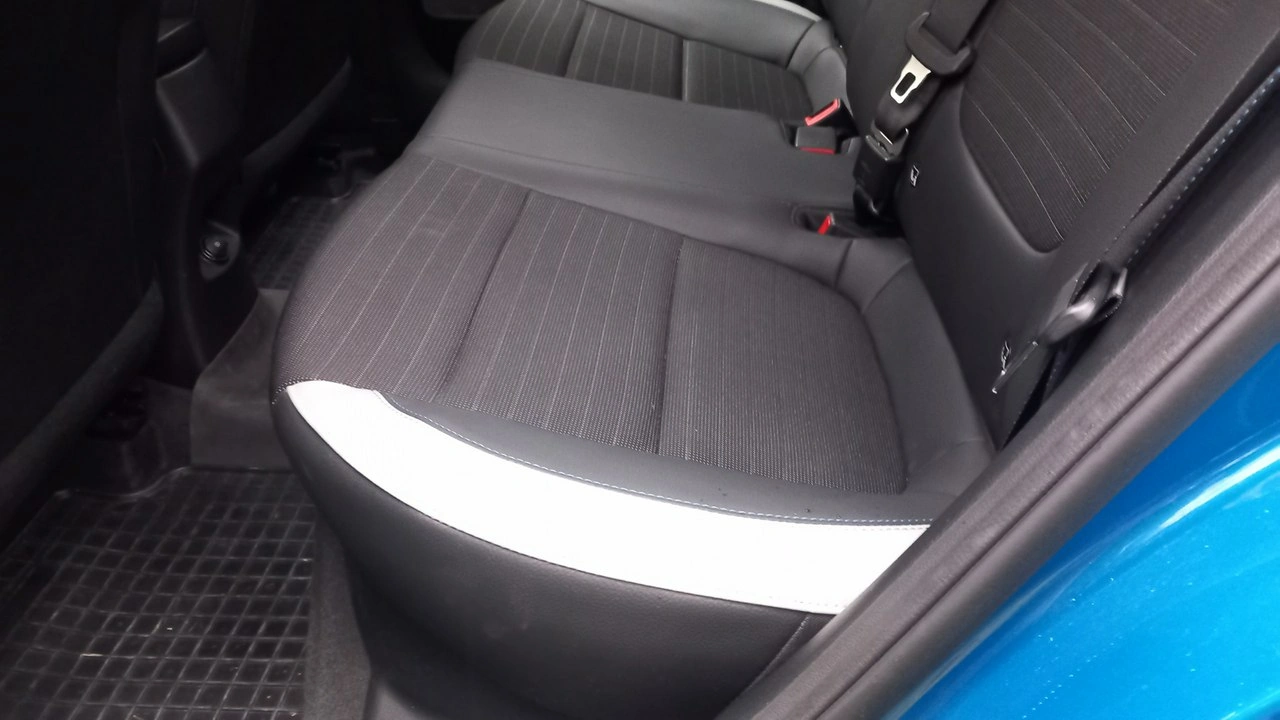 Kia Stonic - Zdjęcie 10