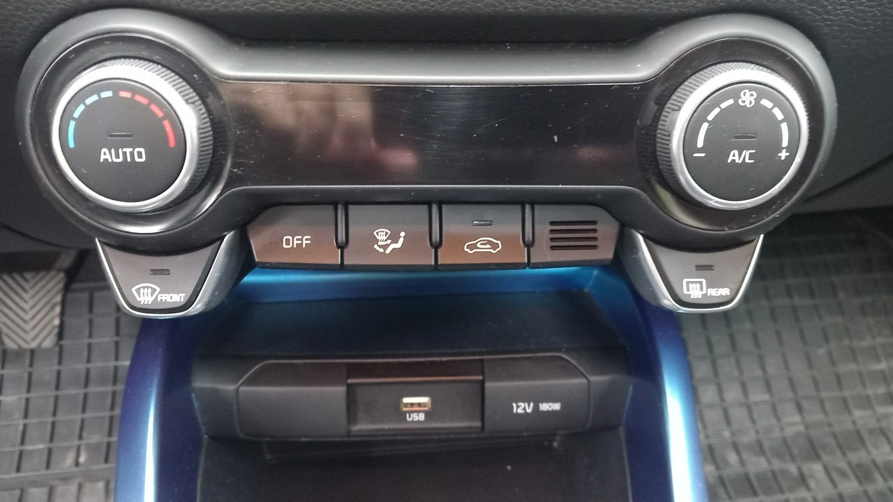 Kia Stonic - Zdjęcie 13