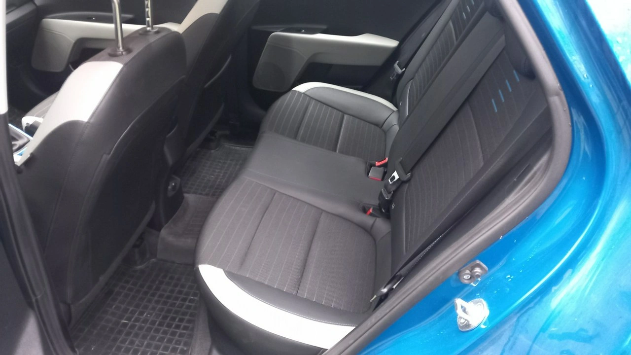 Kia Stonic - Zdjęcie 9