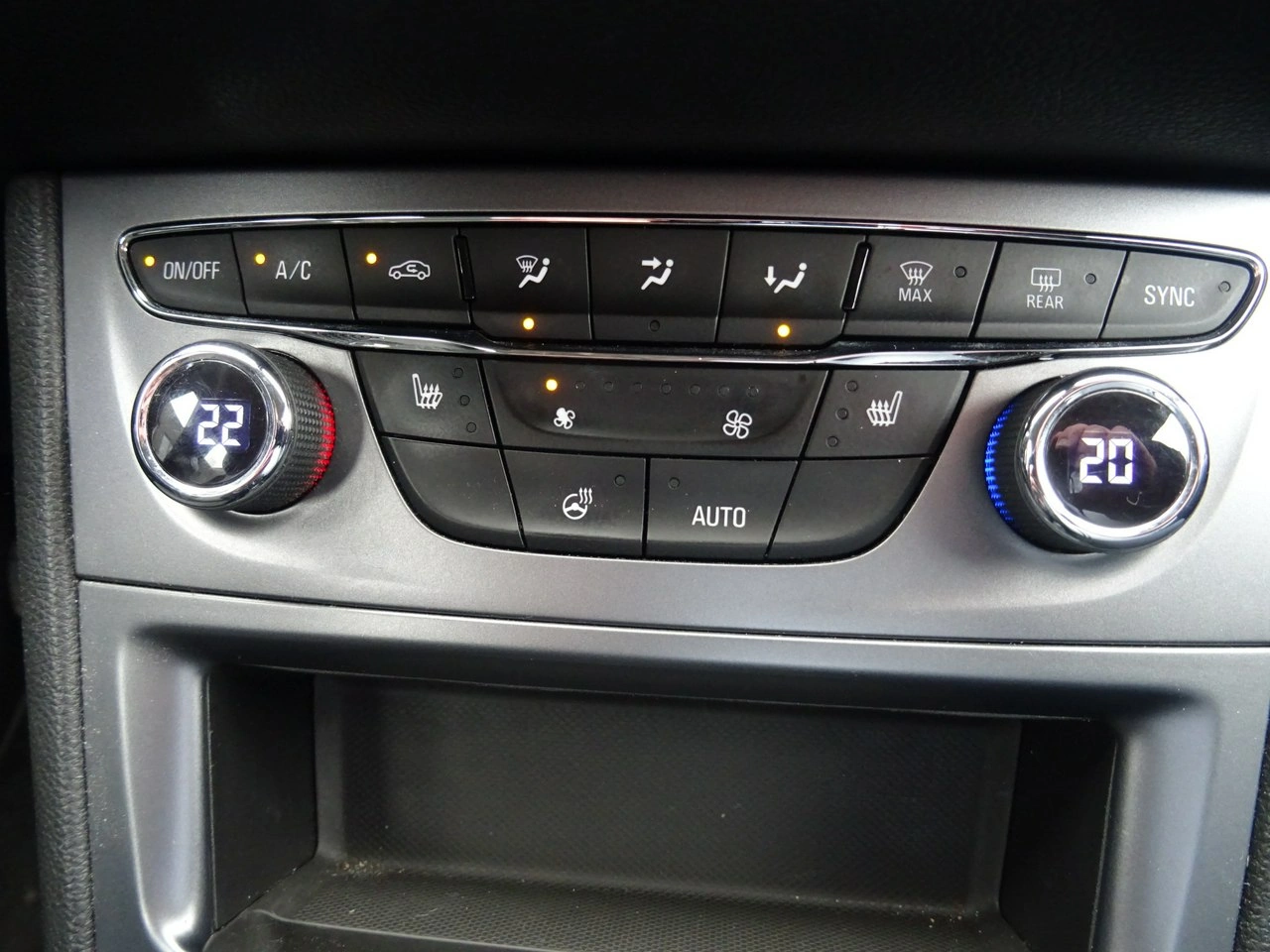 Opel Astra - Zdjęcie 12