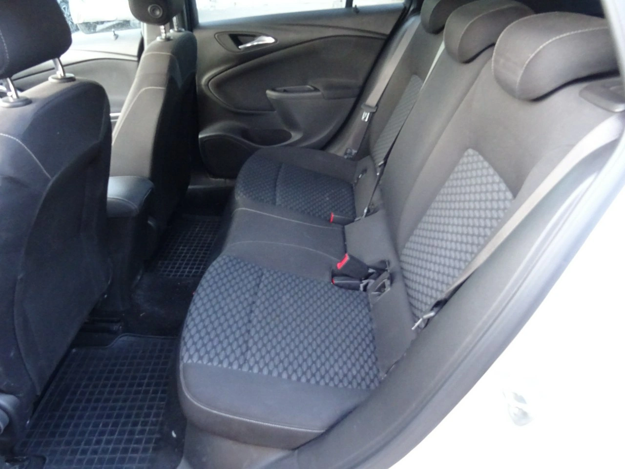 Opel Astra - Zdjęcie 17