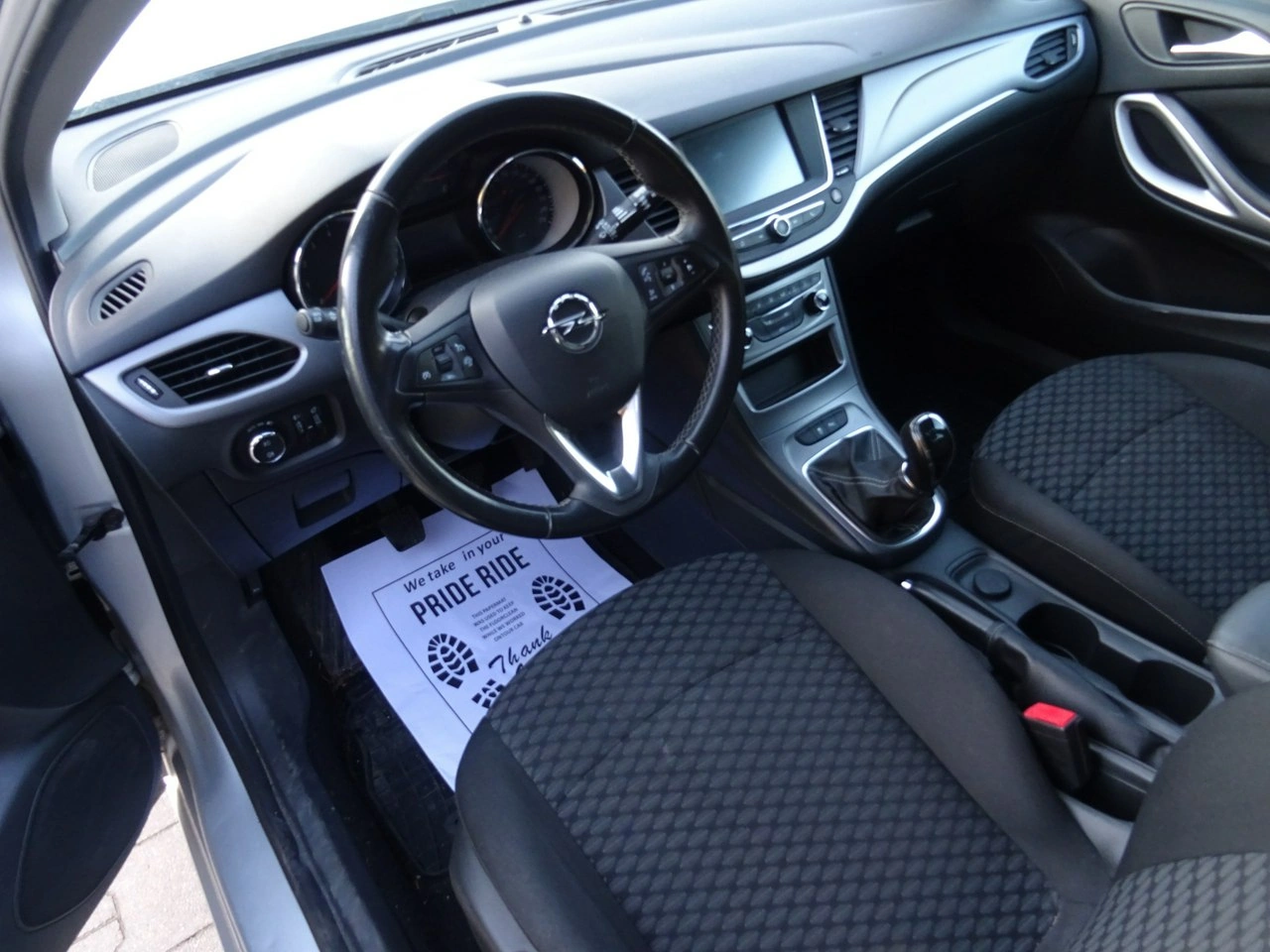 Opel Astra - Zdjęcie 2