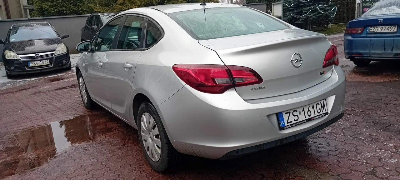 Opel Astra - Zdjęcie 5