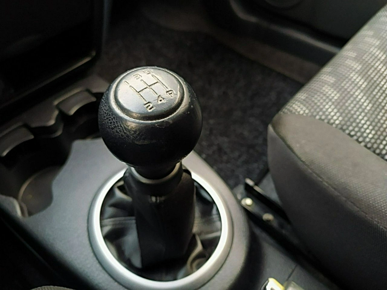 Suzuki SX4 - Zdjęcie 8