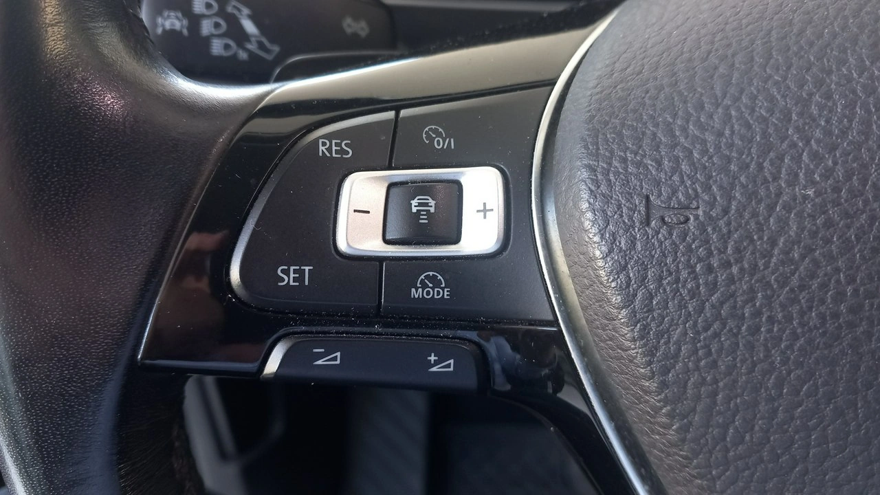 Volkswagen Tiguan - Zdjęcie 14