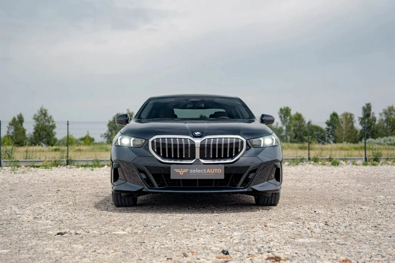 BMW M550i - Zdjęcie 1