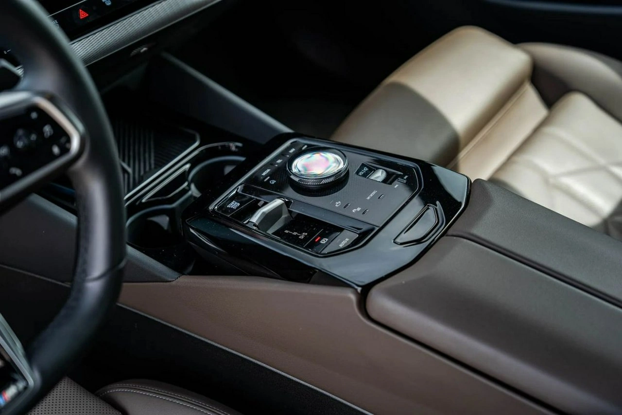 BMW M550i - Zdjęcie 21