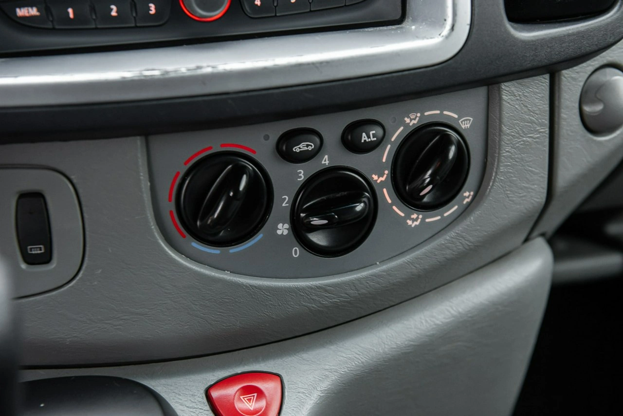 Renault Trafic - Zdjęcie 18