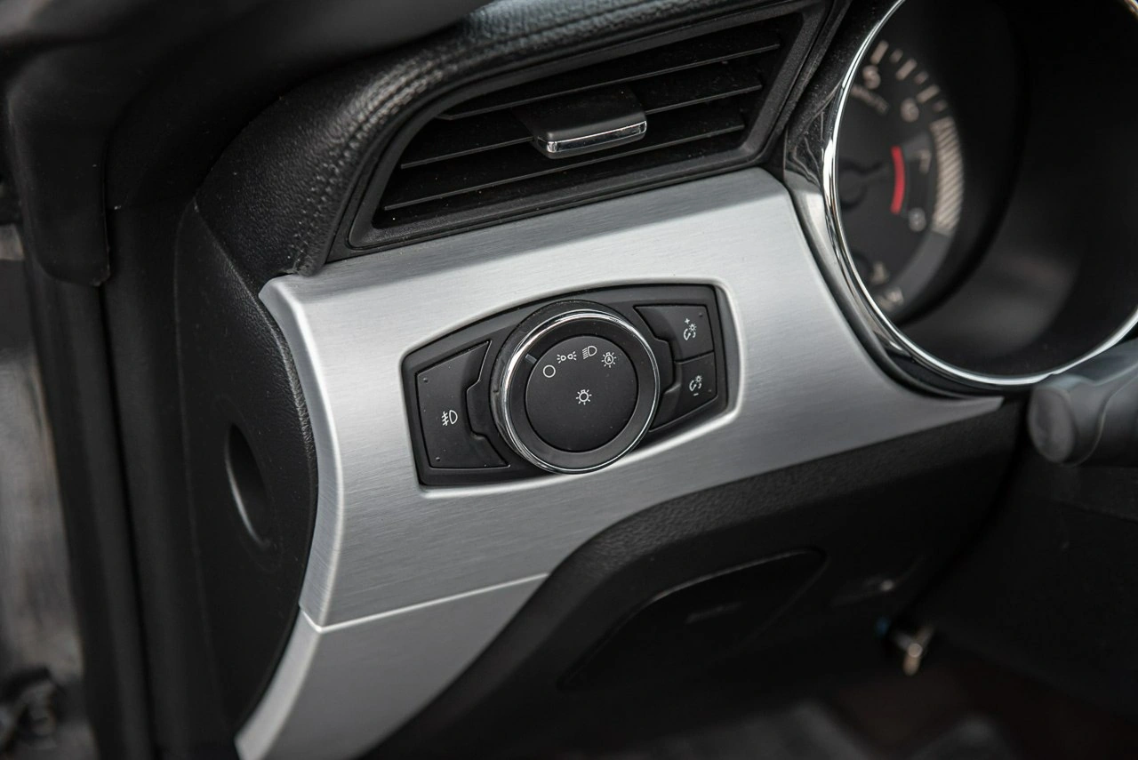 Ford Mustang - Zdjęcie 24