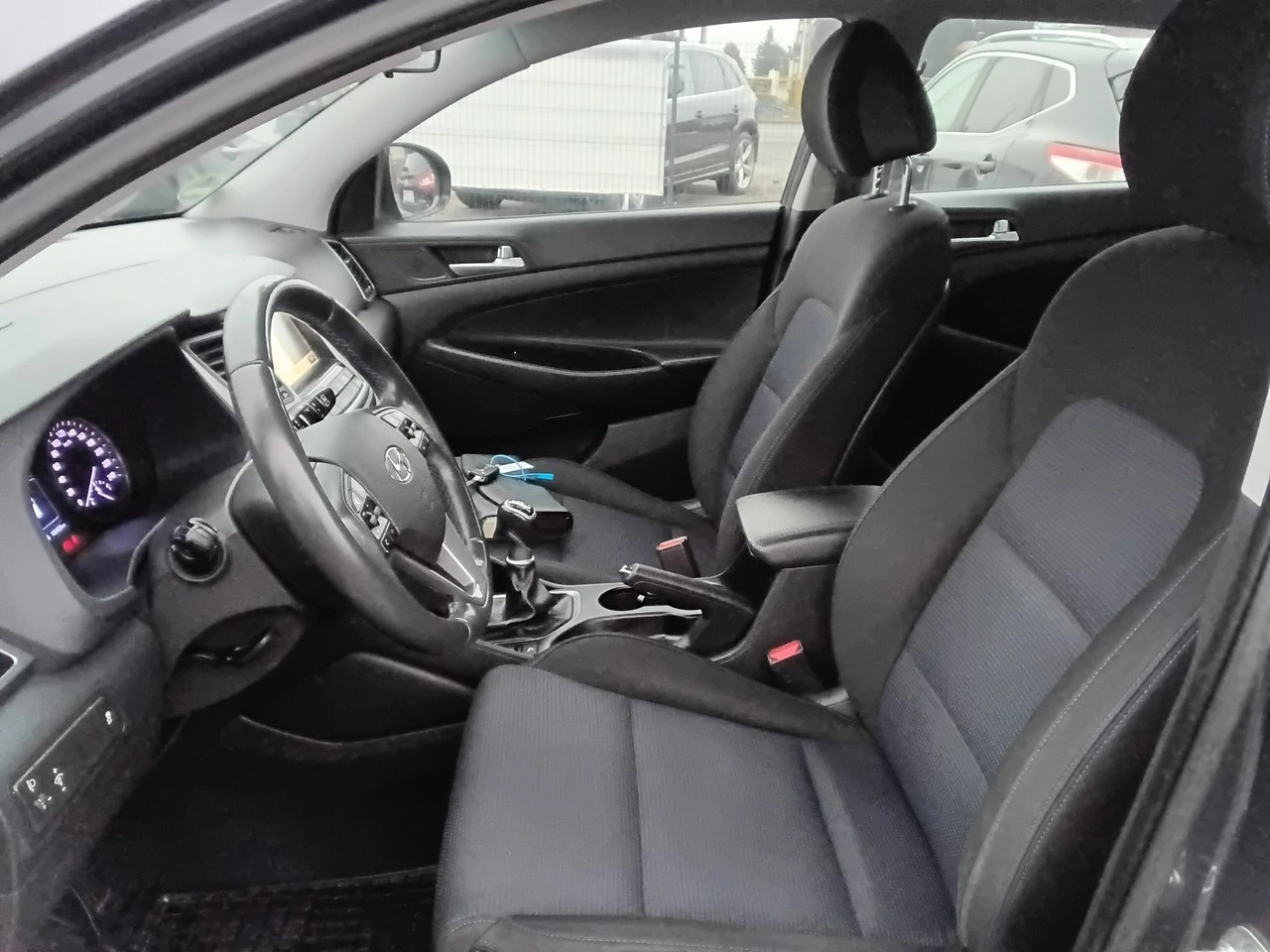 Hyundai Tucson - Zdjęcie 16