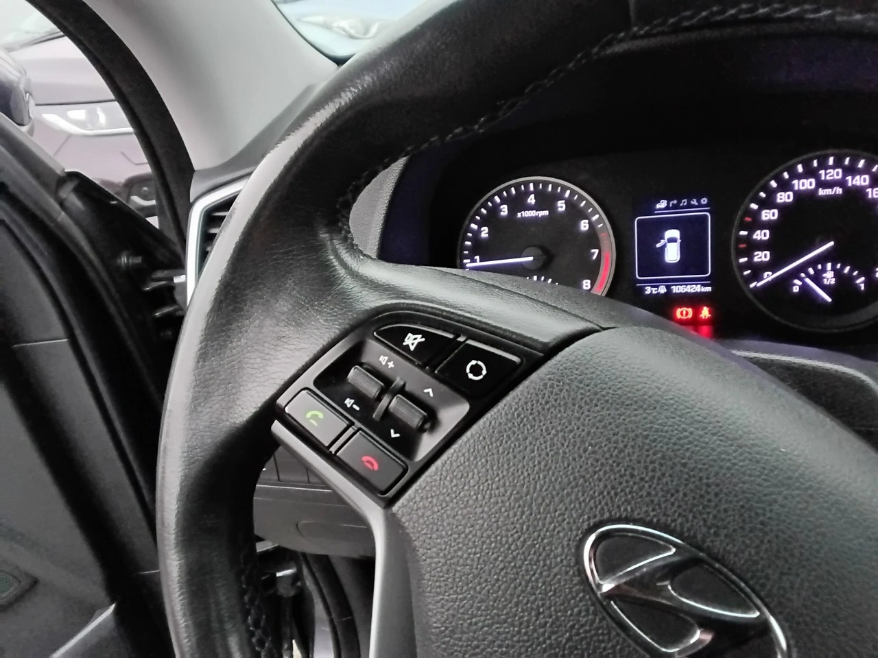 Hyundai Tucson - Zdjęcie 25