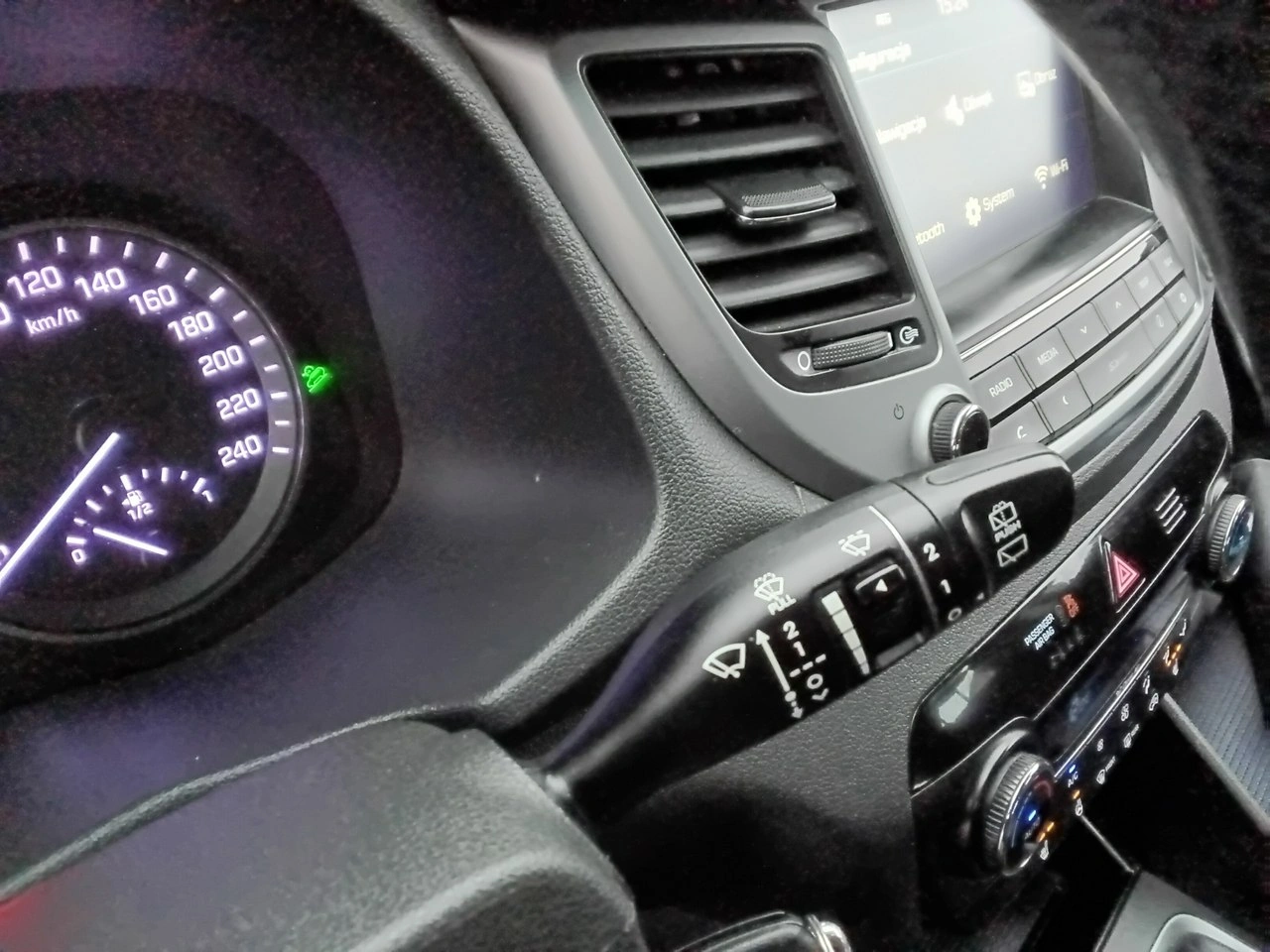 Hyundai Tucson - Zdjęcie 27