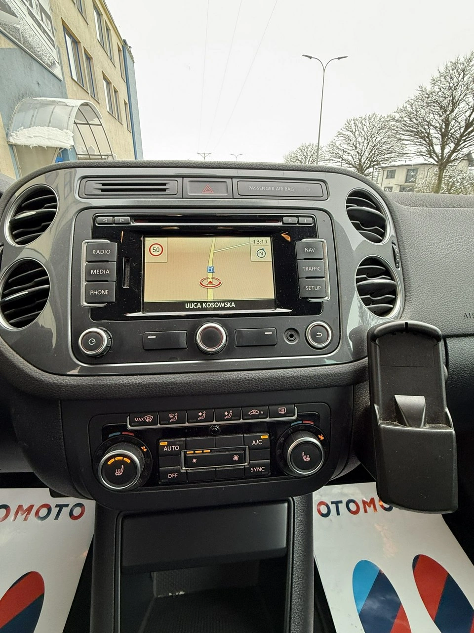 Volkswagen Tiguan - Zdjęcie 16