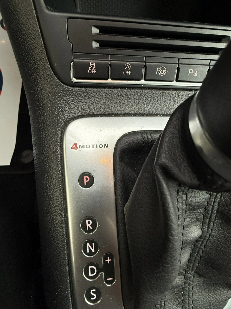 Volkswagen Tiguan - Zdjęcie 17