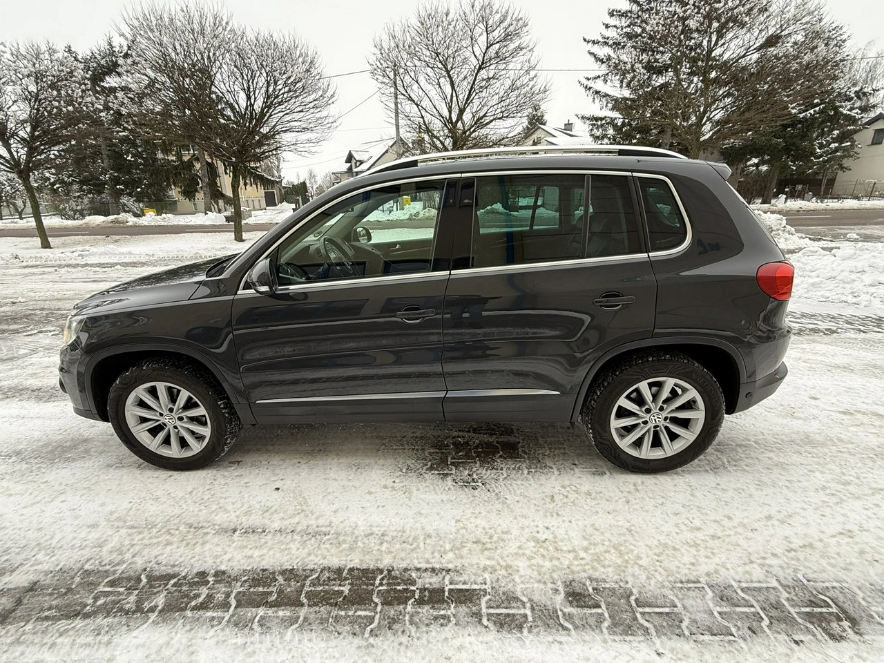 Volkswagen Tiguan - Zdjęcie 14