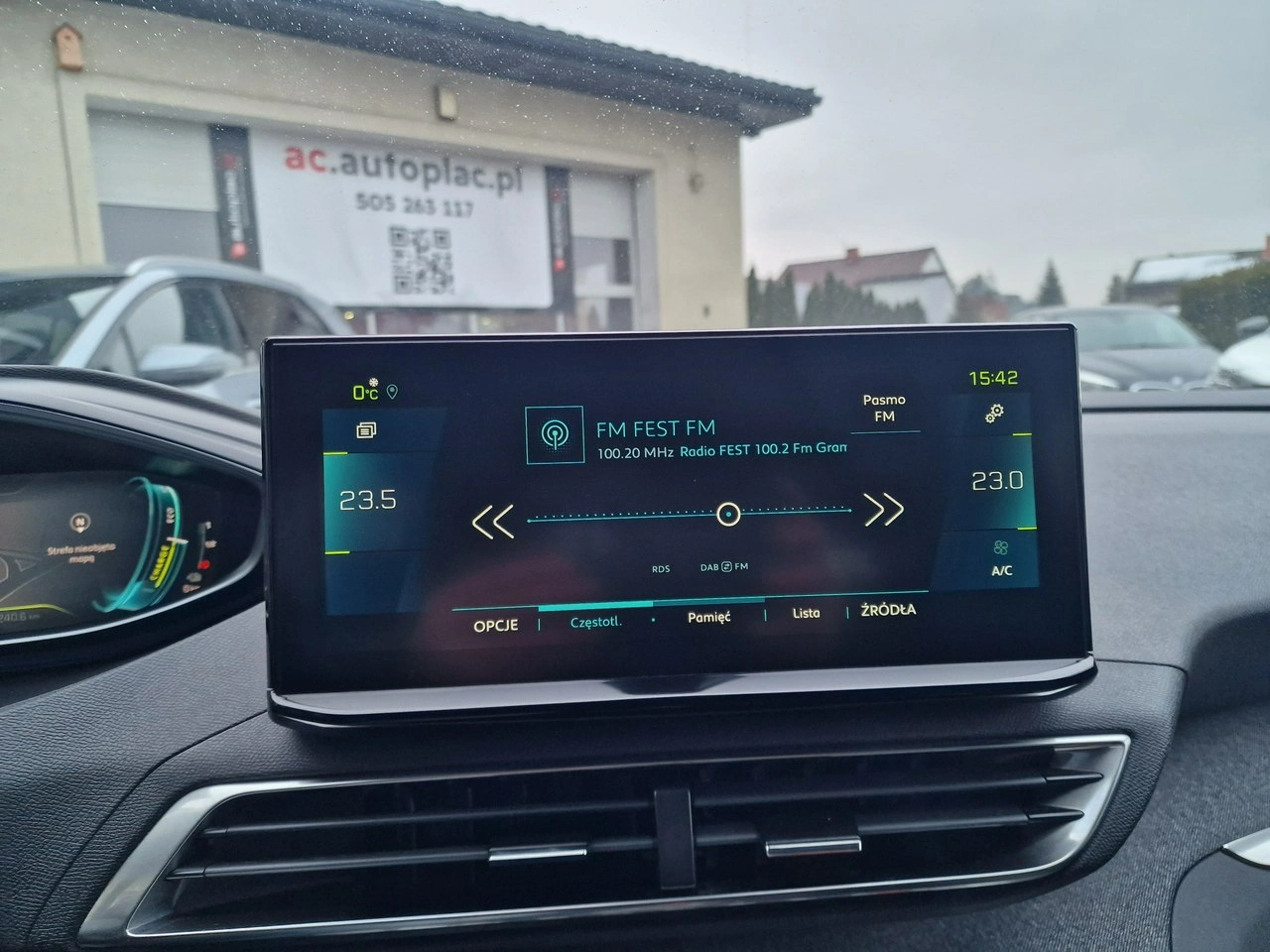 Peugeot 3008 - Zdjęcie 25