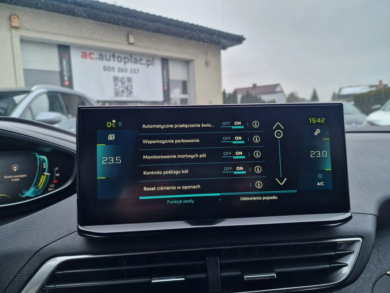 Peugeot 3008 - Zdjęcie 27