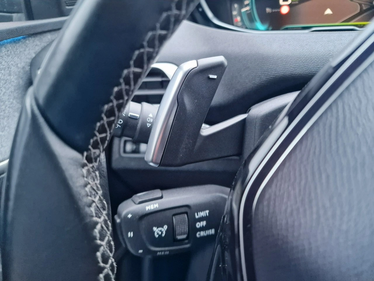 Peugeot 3008 - Zdjęcie 33