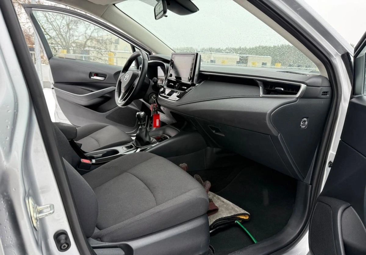 Toyota Corolla - Zdjęcie 18