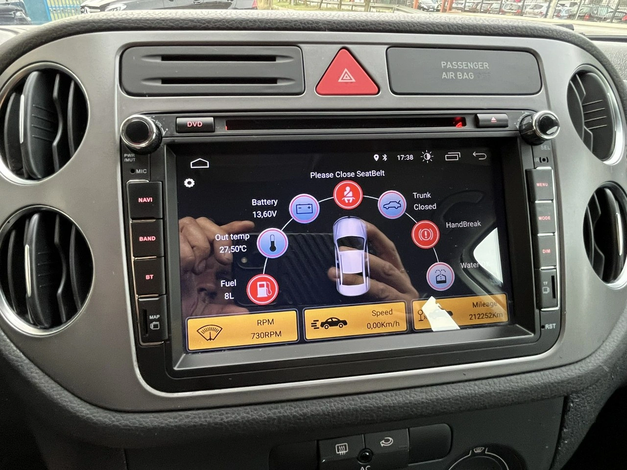 Volkswagen Tiguan - Zdjęcie 11