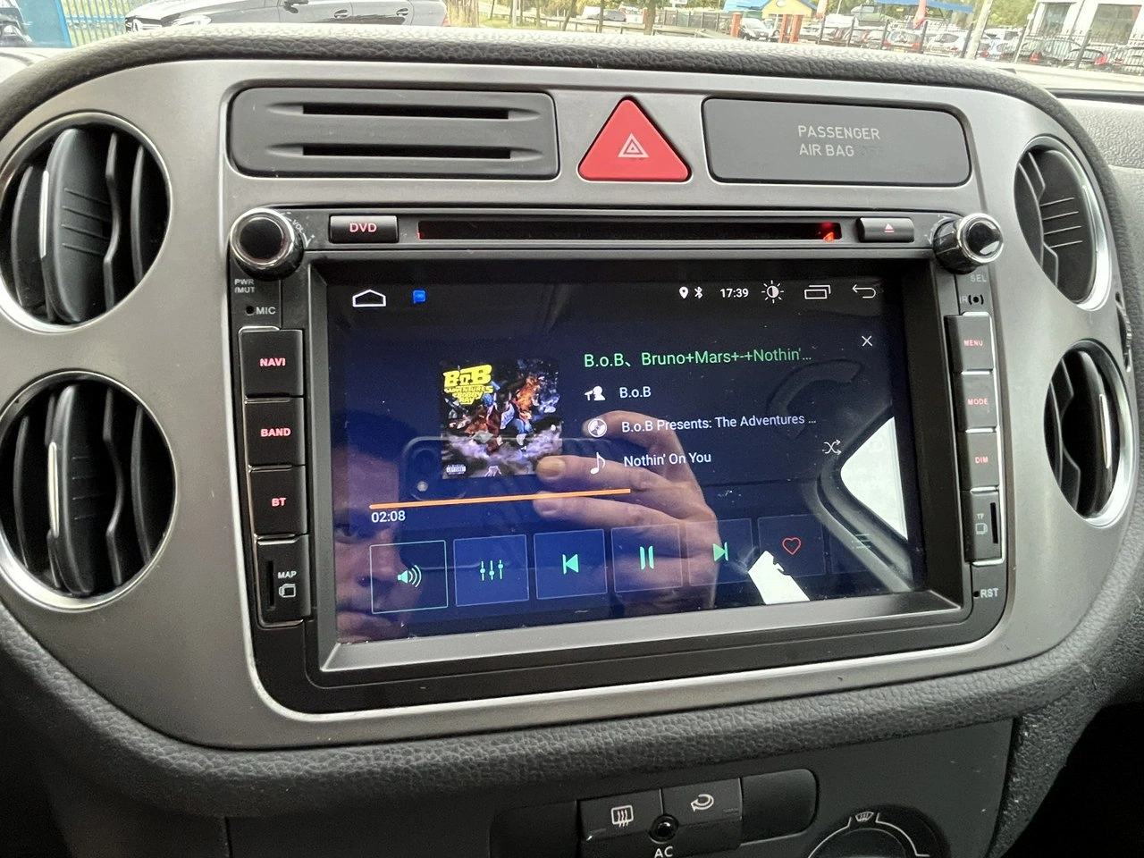 Volkswagen Tiguan - Zdjęcie 15