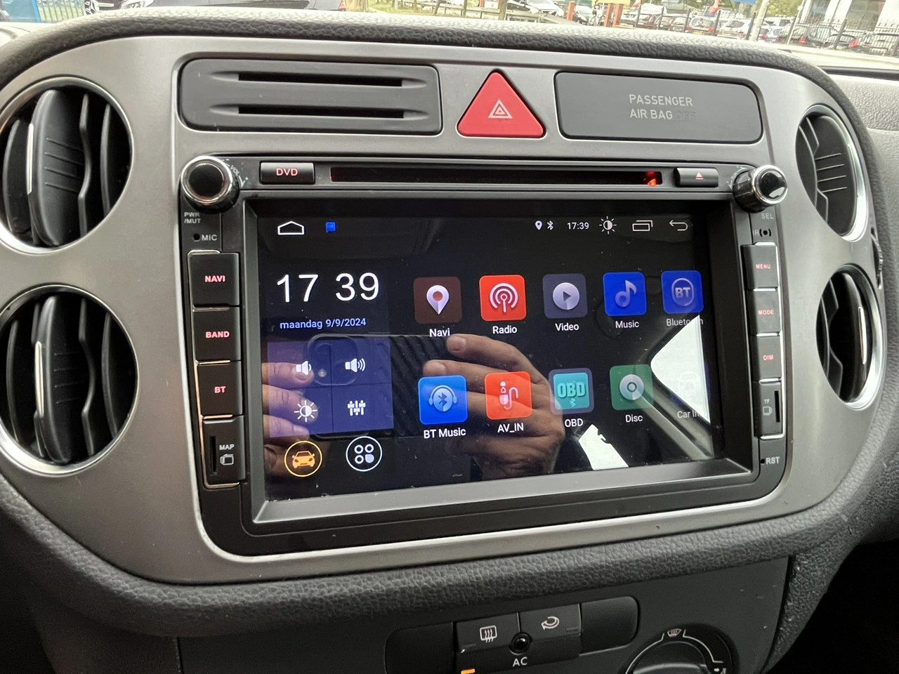 Volkswagen Tiguan - Zdjęcie 15