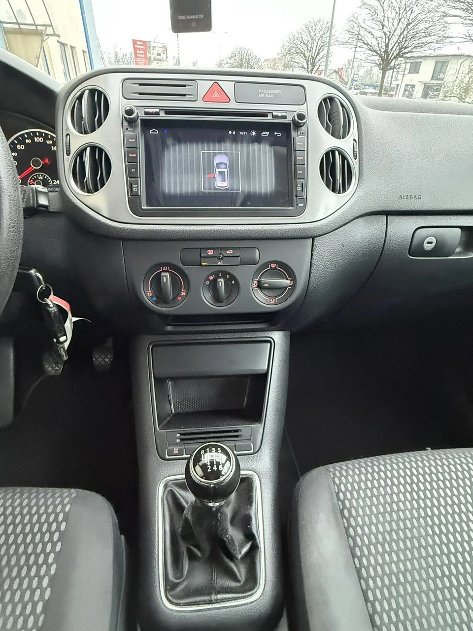 Volkswagen Tiguan - Zdjęcie 5