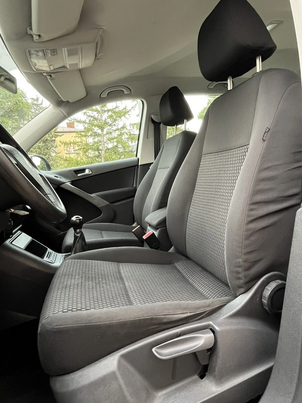 Volkswagen Tiguan - Zdjęcie 8