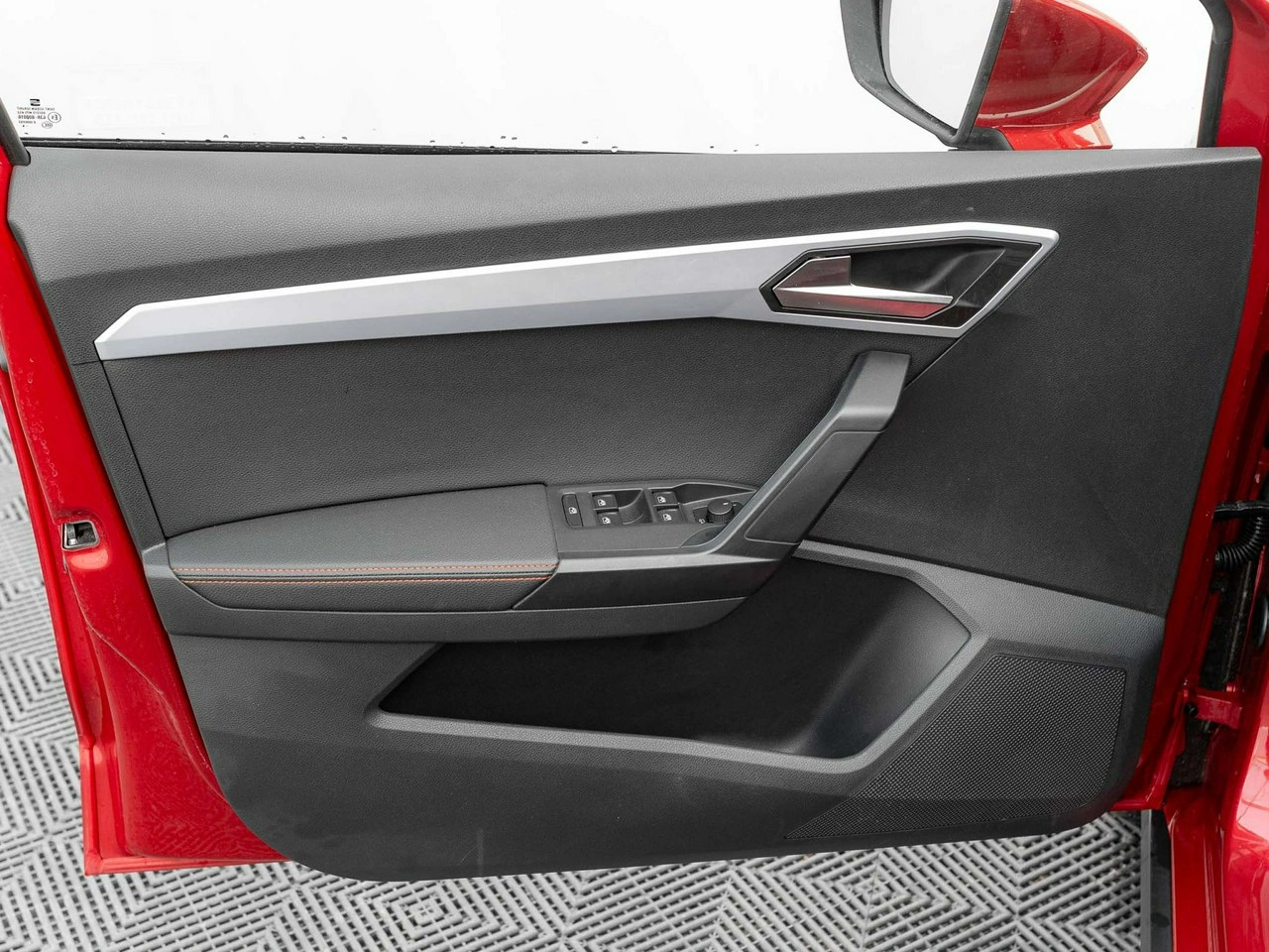 Seat Arona - Zdjęcie 10