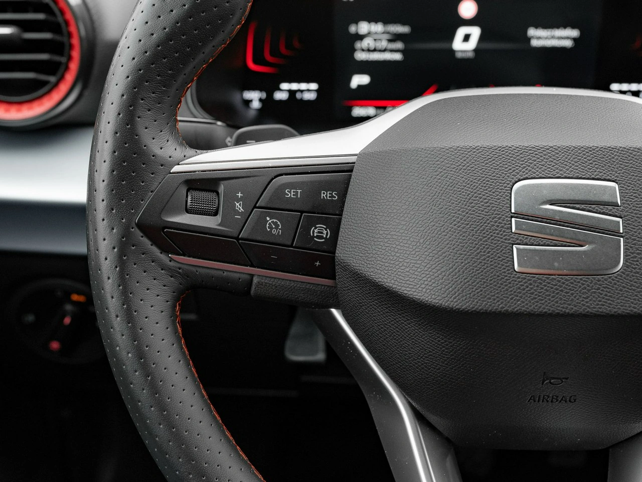 Seat Arona - Zdjęcie 14