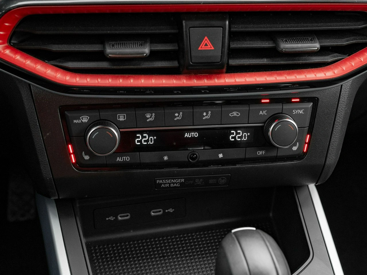 Seat Arona - Zdjęcie 17