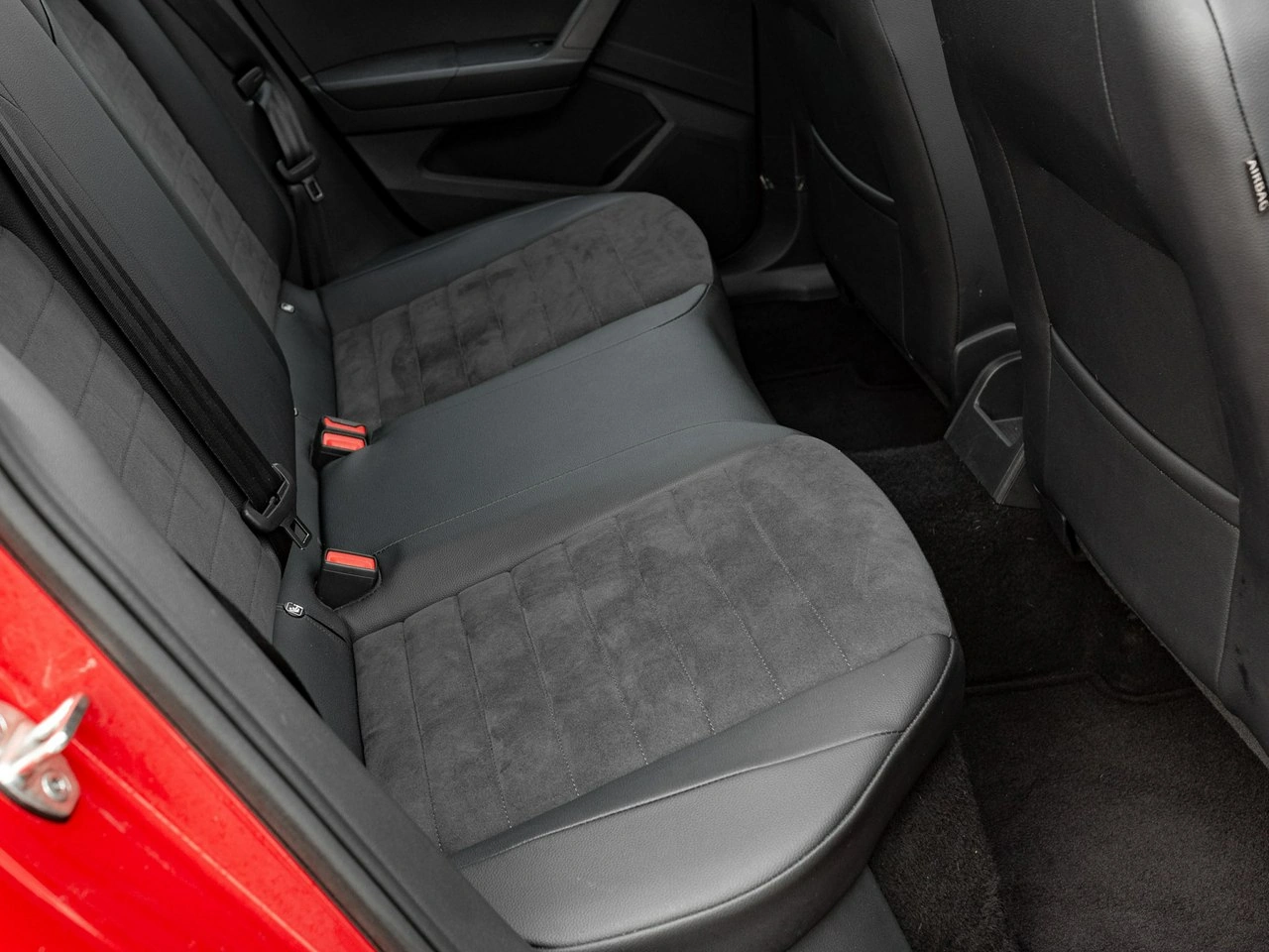 Seat Arona - Zdjęcie 30