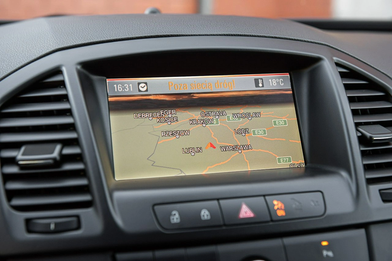 Opel Insignia - Zdjęcie 19