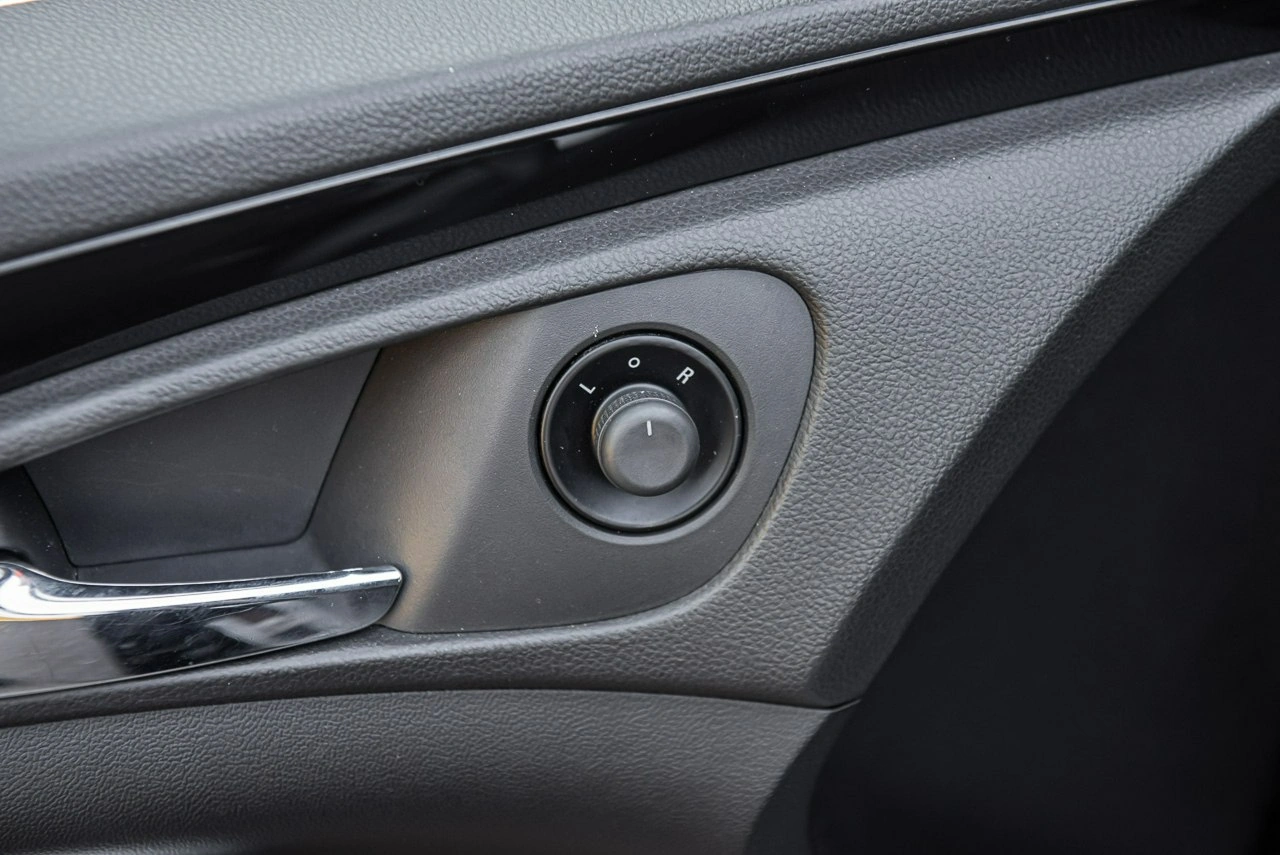 Opel Insignia - Zdjęcie 25