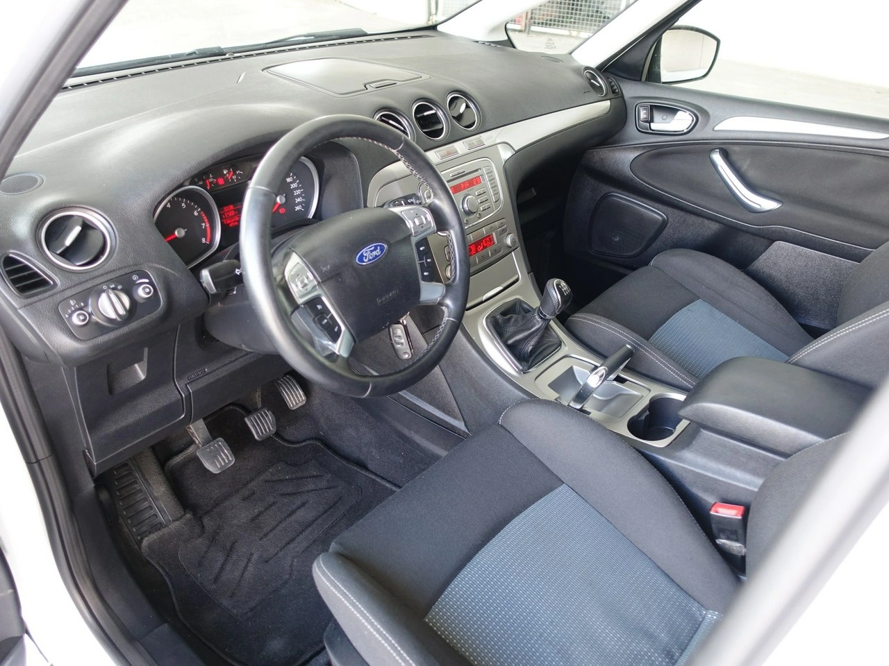 Ford S-Max - Zdjęcie 10