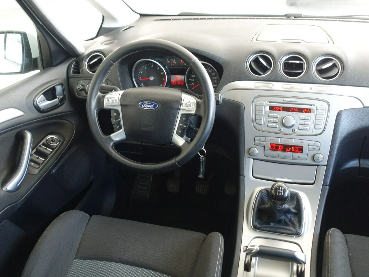 Ford S-Max - Zdjęcie 24