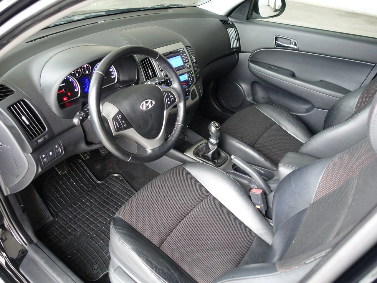 Hyundai i30 - Zdjęcie 11