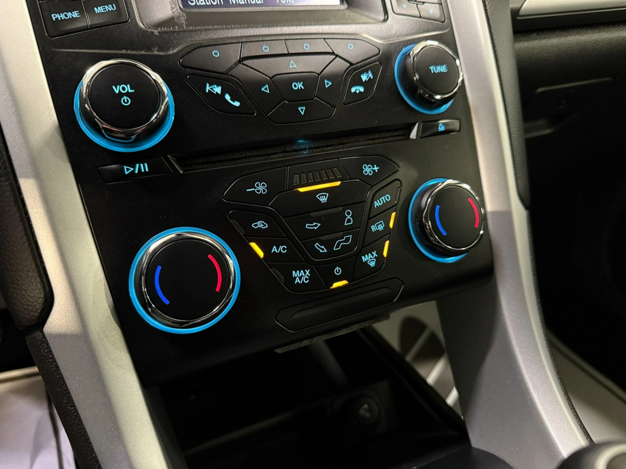 Ford Mondeo - Zdjęcie 20