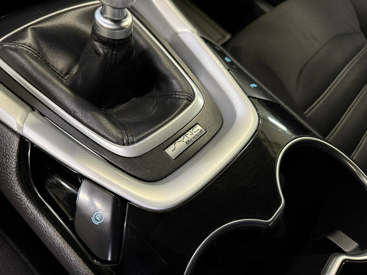 Ford Mondeo - Zdjęcie 22