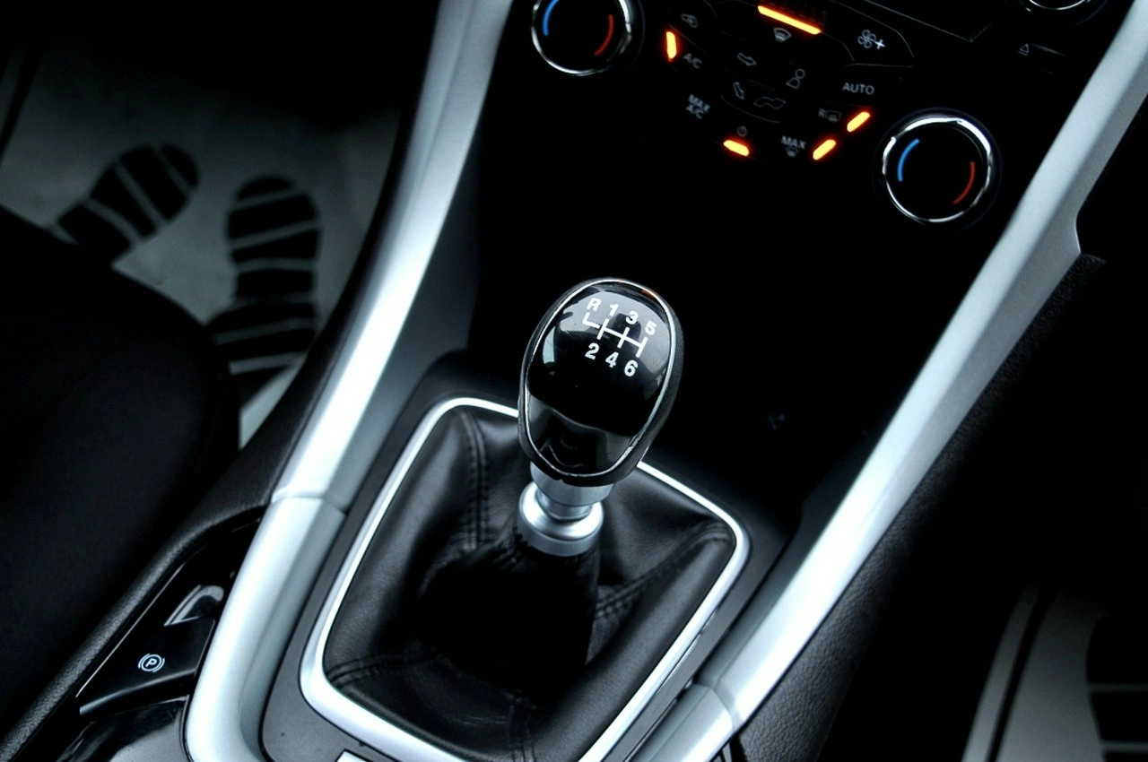 Ford Mondeo - Zdjęcie 23